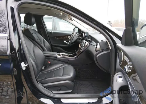 2016 Mercedes-Benz C 300 4Matic из США, поврежденный, VIN 55SWF4KB2GU114476